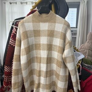 Women Beige and White Checkered Sweater